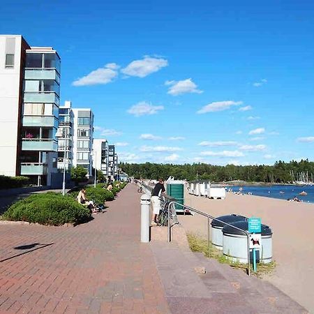Meren Laeheisyydessae Iso Yksioe Helsinki Buitenkant foto